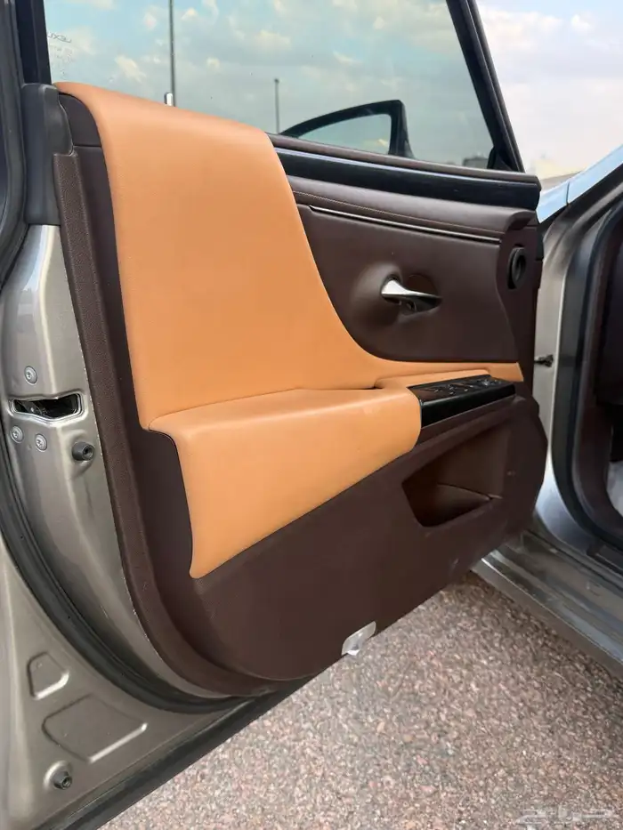 للبيع لكزس 2021 42