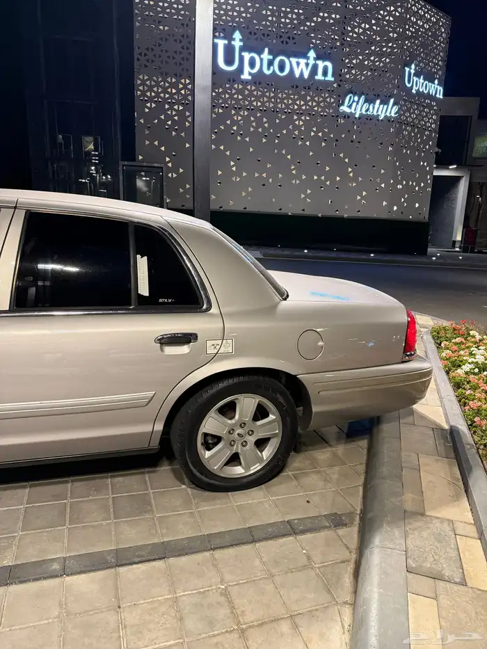 فورد كراون فكتوريا سعودي 2012 6