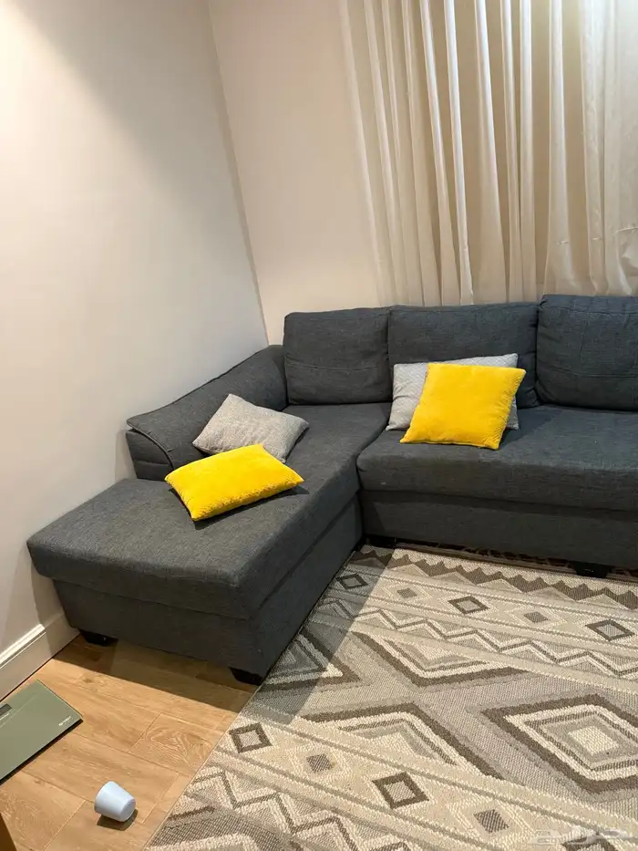 كنب للبيع يحتاج له تنجيد 0