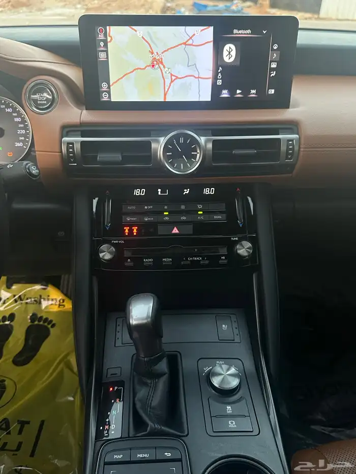 لكزس is300 2021 11