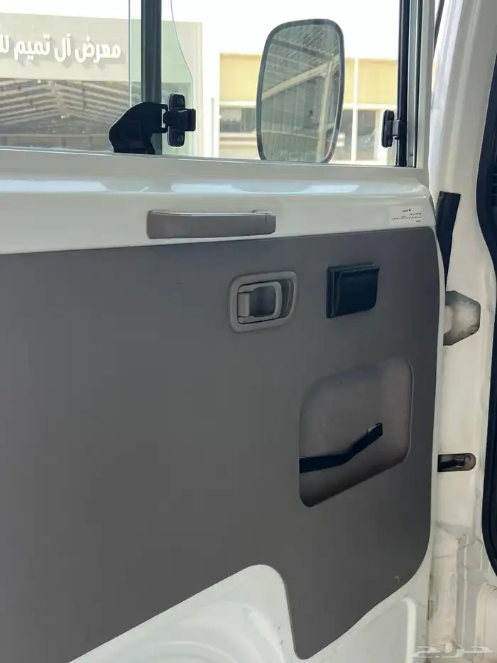 للبيع باص نيسان سيفيليان موديل 2010 ممشي قليل 18