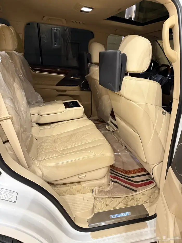 لكزس 2021 بريمي 7