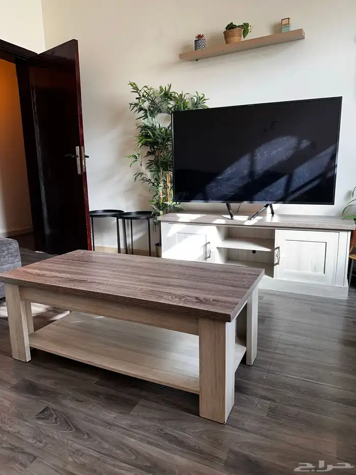 طاولة تلفزيون وطاولة قهوه 1
