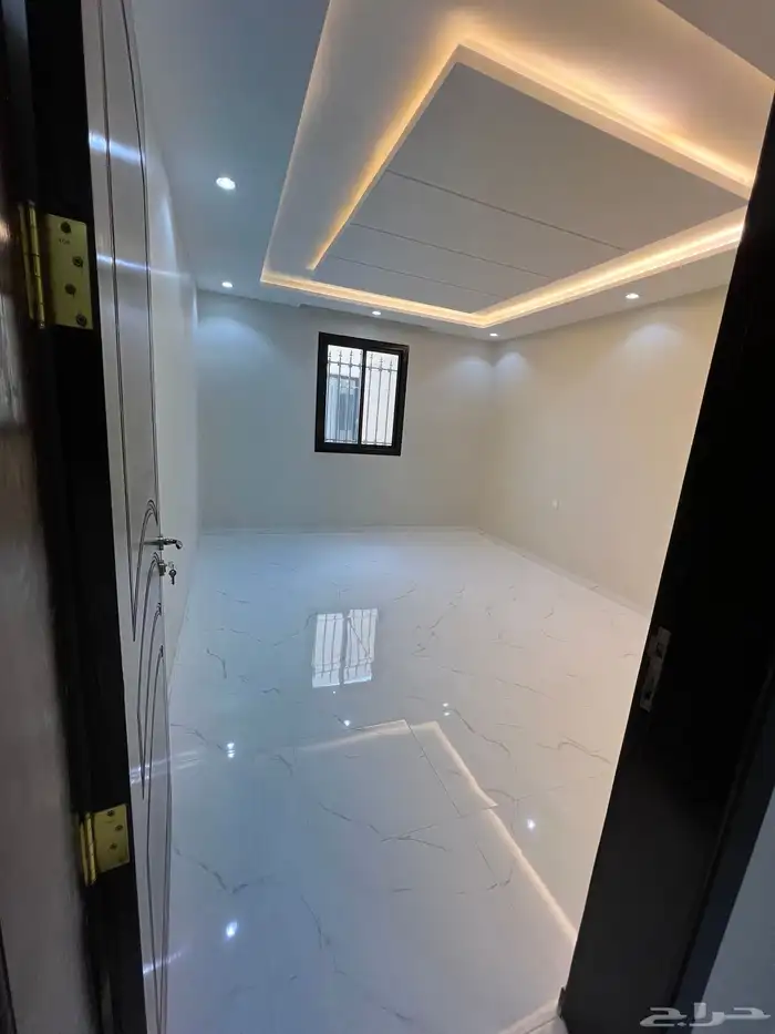 فلل للبيع موقع مميز بالواصليه 12