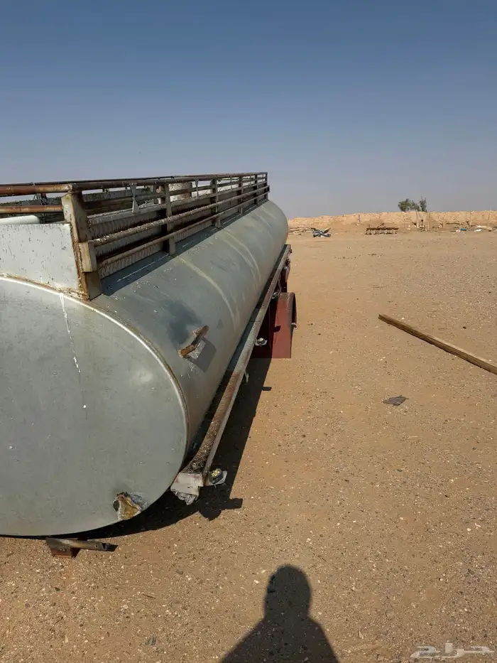 تانكي عايدي مستعمل فيه بعض الشقوق الموضحه فالتصوير فقط 0