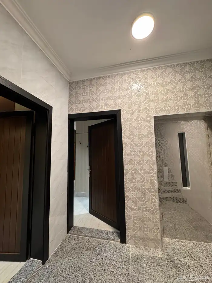 فله روف علوي حي مروج الأمير سعر 810 الف 0