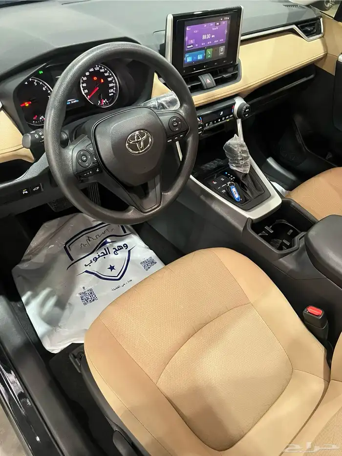 تويوتا راف فور 2024 XLE بنزين فل كامل شبه جديد 4