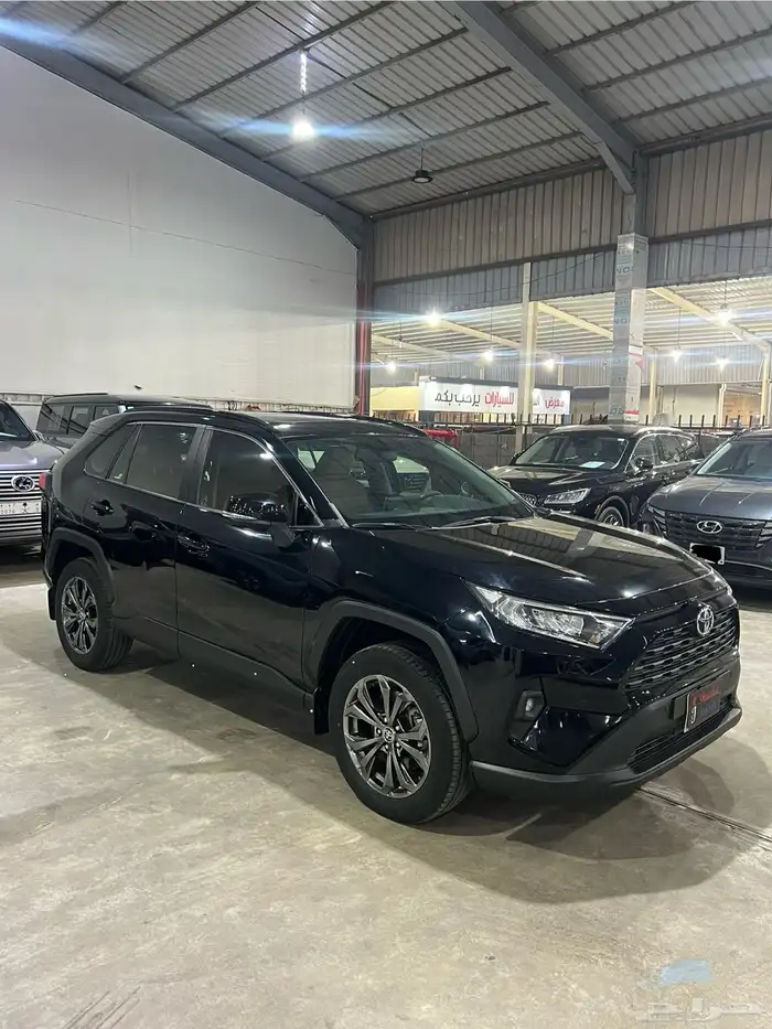 تويوتا راف فور 2024 XLE بنزين فل كامل شبه جديد 2