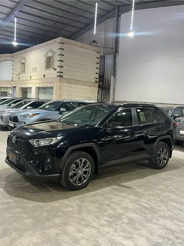 تويوتا راف فور 2024 XLE بنزين فل كامل شبه جديد 1