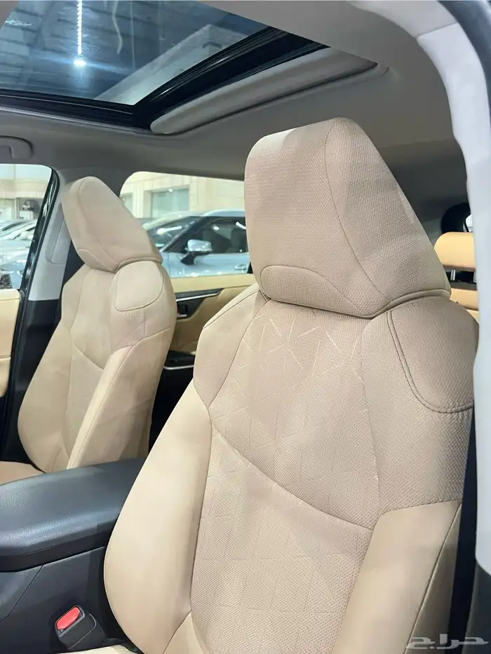 تويوتا راف فور 2024 XLE بنزين فل كامل شبه جديد 6