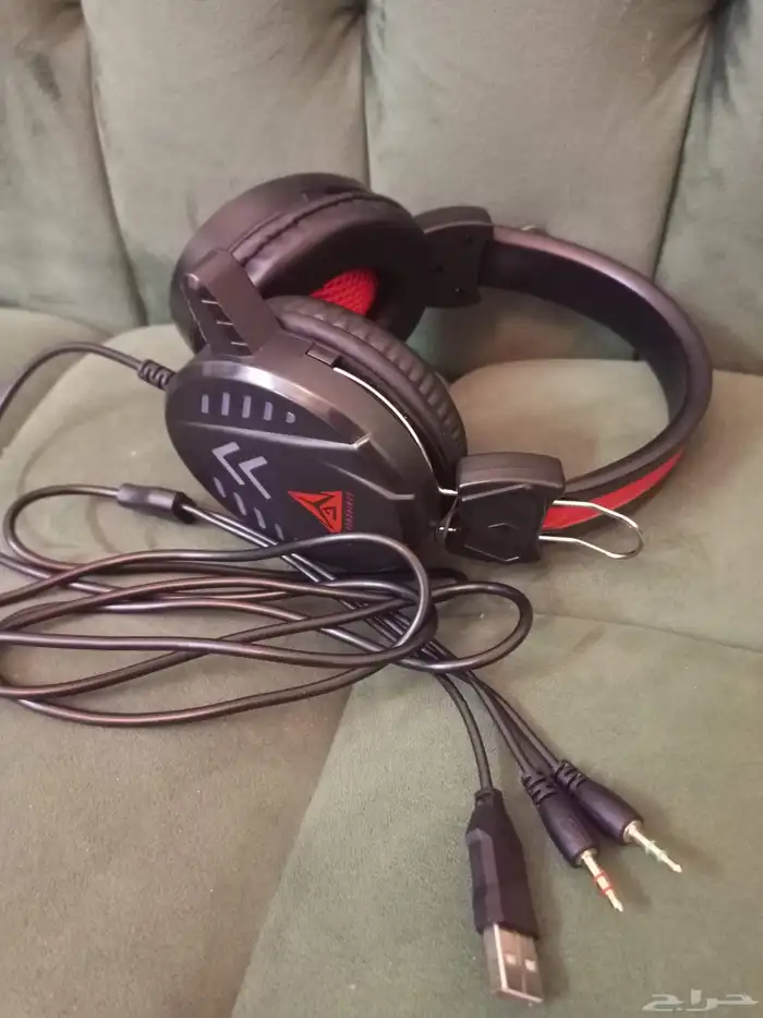 اجهزه خاصه بالعاب الجيم . سماعه وماوس ومكبر صوت او مكرفون 1