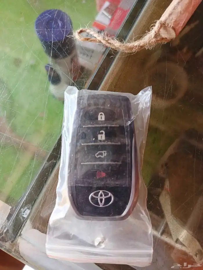 ريموت لند كروزار معى البرمجه الخدمات السريعه لبرمجة المفاتيح 0