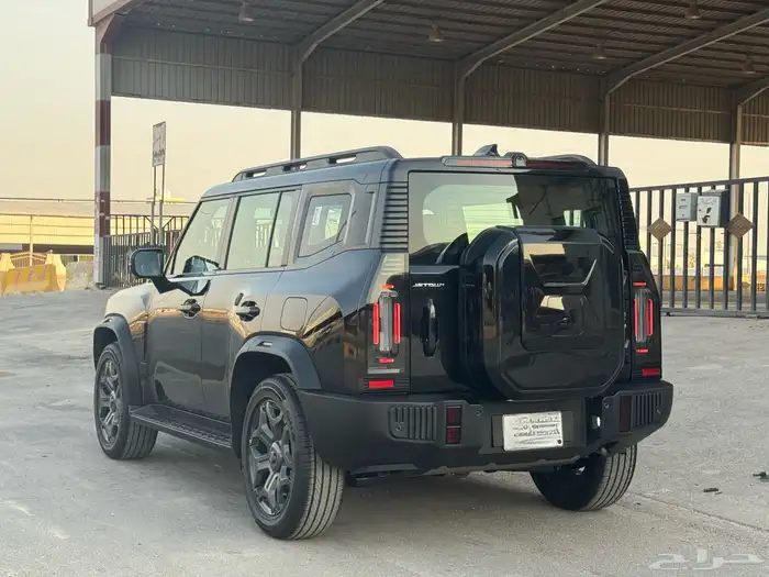 جيتور لاكجري اسود داخلي زيتي اصفار جديد أصفار 2026 3