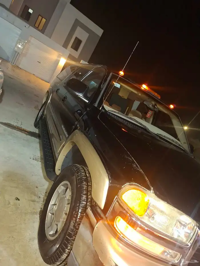 للبيع سوبربان لون اسود موديل 2006 فحص استماره جديد بدي وكاله 6