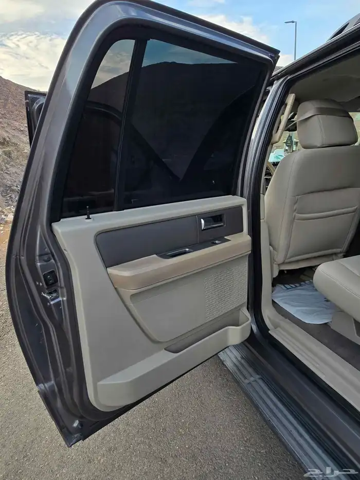 اكسبديشن طويل موديل 2010 7