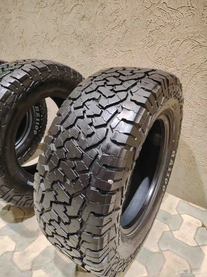 طقم كفرات حجري شبه جديد نوعها رود كروز 3