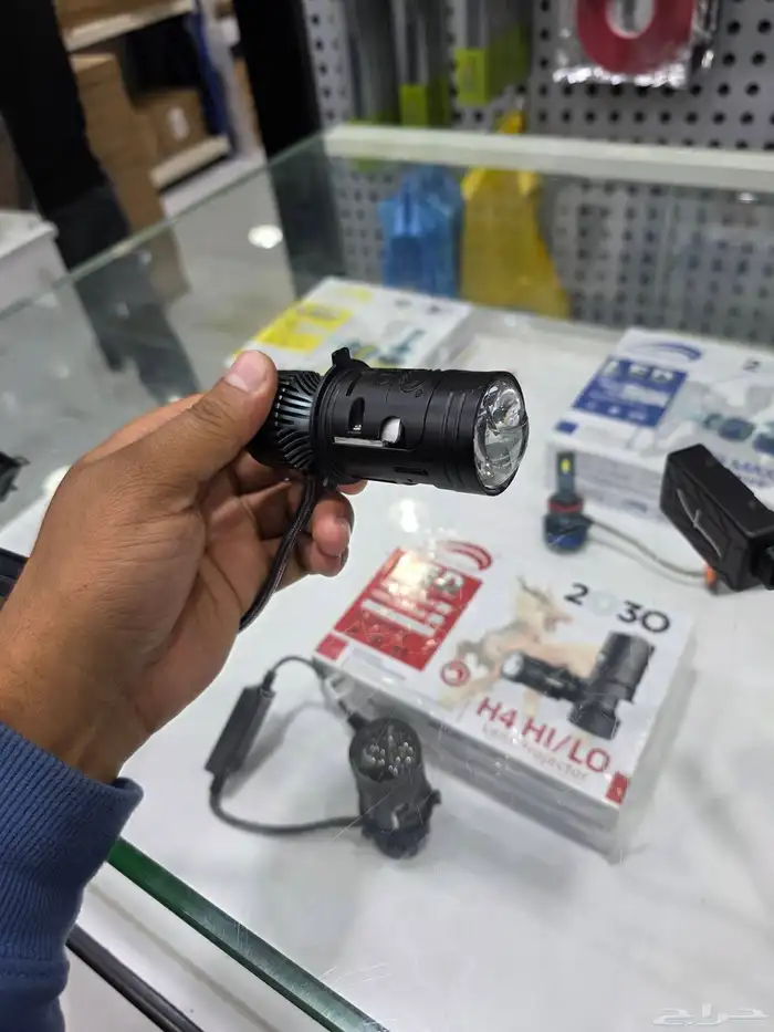 عندنا لد عدسه جميع المقاسات 3