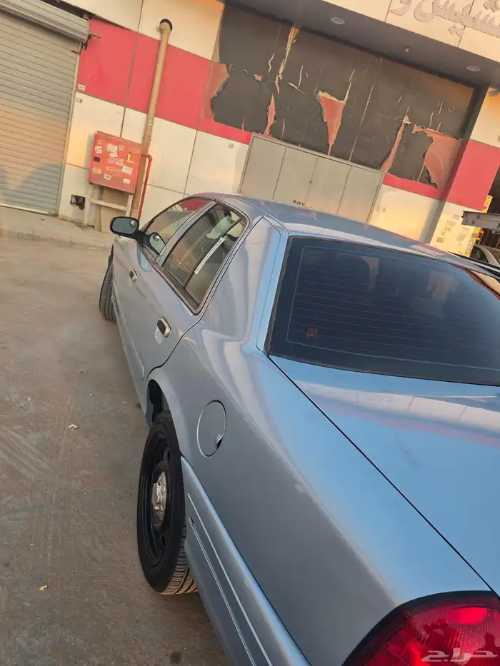 فورد فكتوريا فحص جديد   استمارة جديدة   أنوار ل د جديدة 0