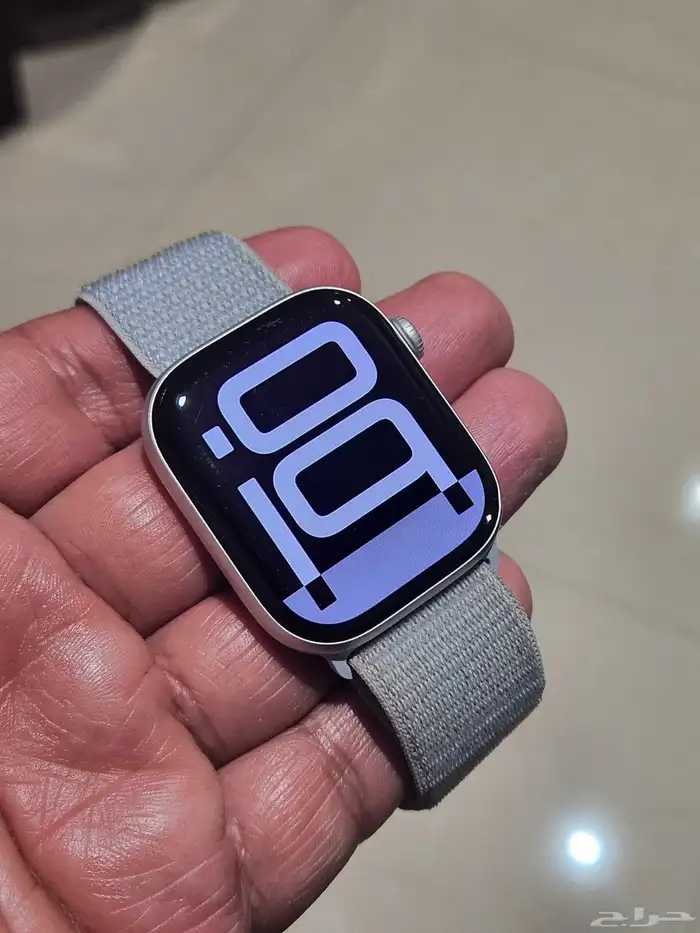 ساعه ابل الاصدار 10 مقاس 46 فضي اخت الجديده 0