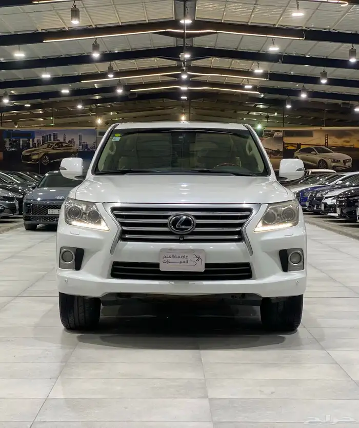 جيب لكزس LX570 فل 2013 4