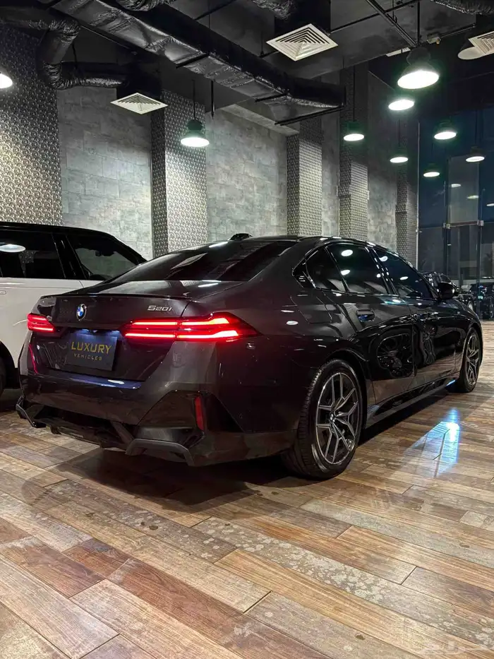 BMW 520I MKIT 2025 IMPORTED FROM KOREA 5