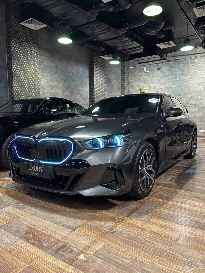 BMW 520I MKIT 2025 IMPORTED FROM KOREA 2