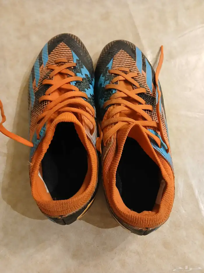 جزمة اديداس ميسي الحجم 36 إلى 37 4