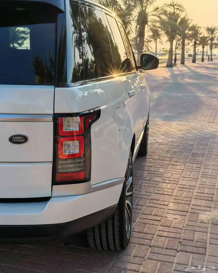 رينج روفر 2015 أوتوبيجرافي سوبر شارج أبيض لؤلؤي 7