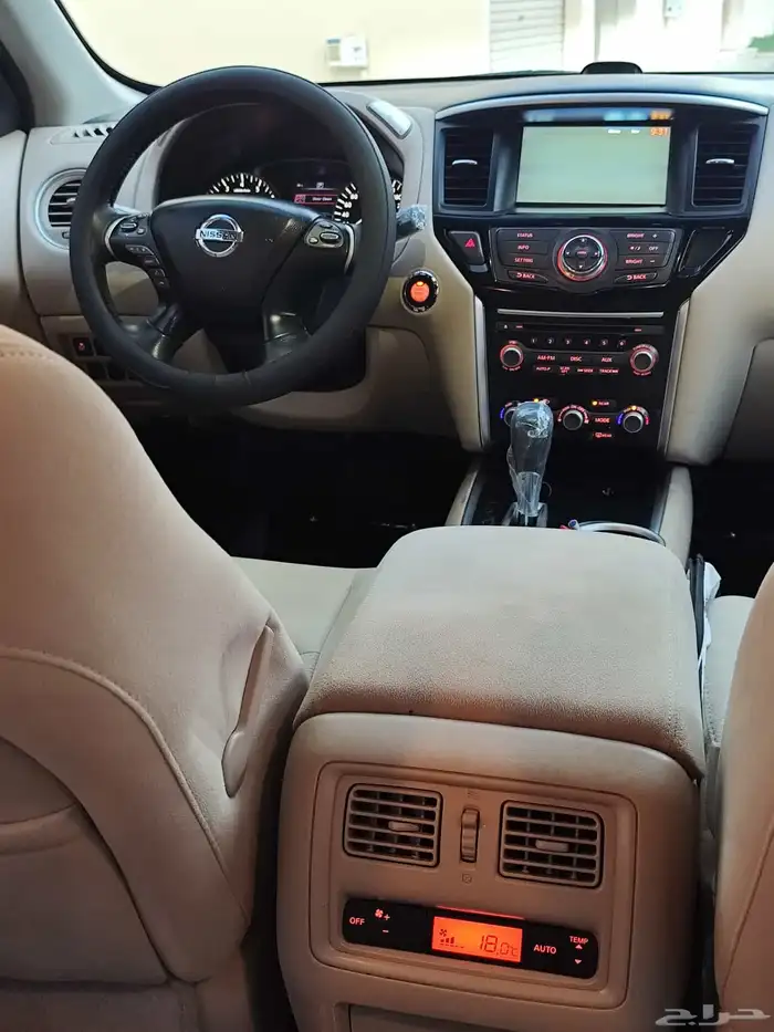 للبيع نيسان بثفايندر 2016 نظيفة بالاحساء 42