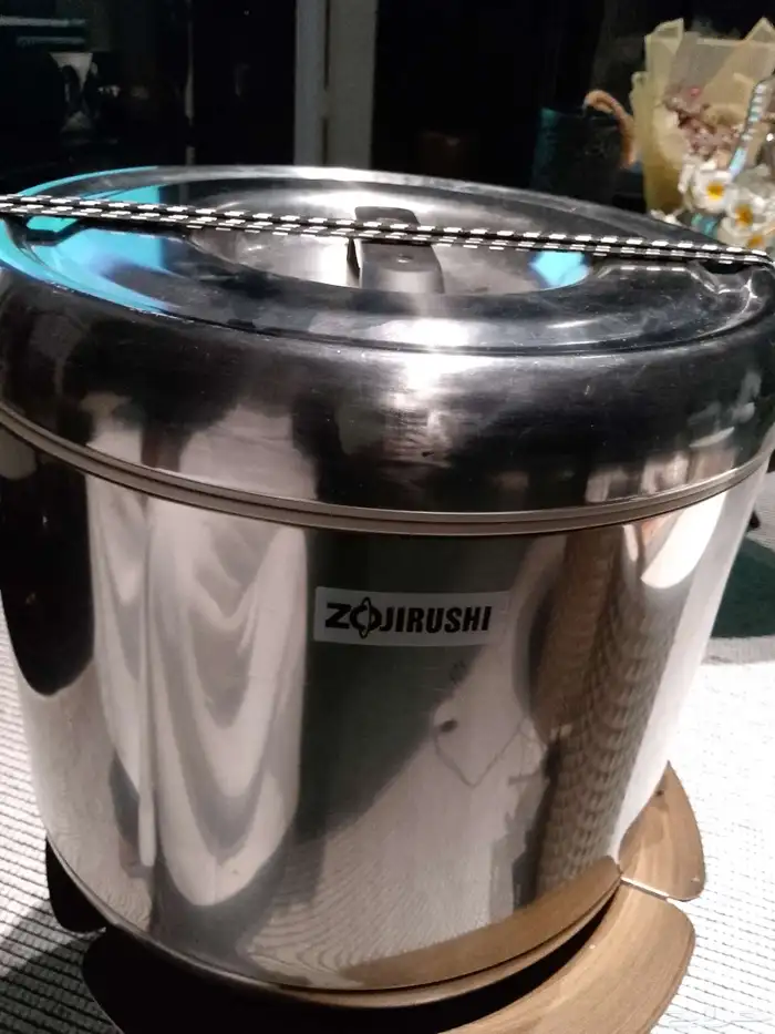 حافظة طعام ياباني زوجرشي ابو فيل نظيفه مقاس كبير 0