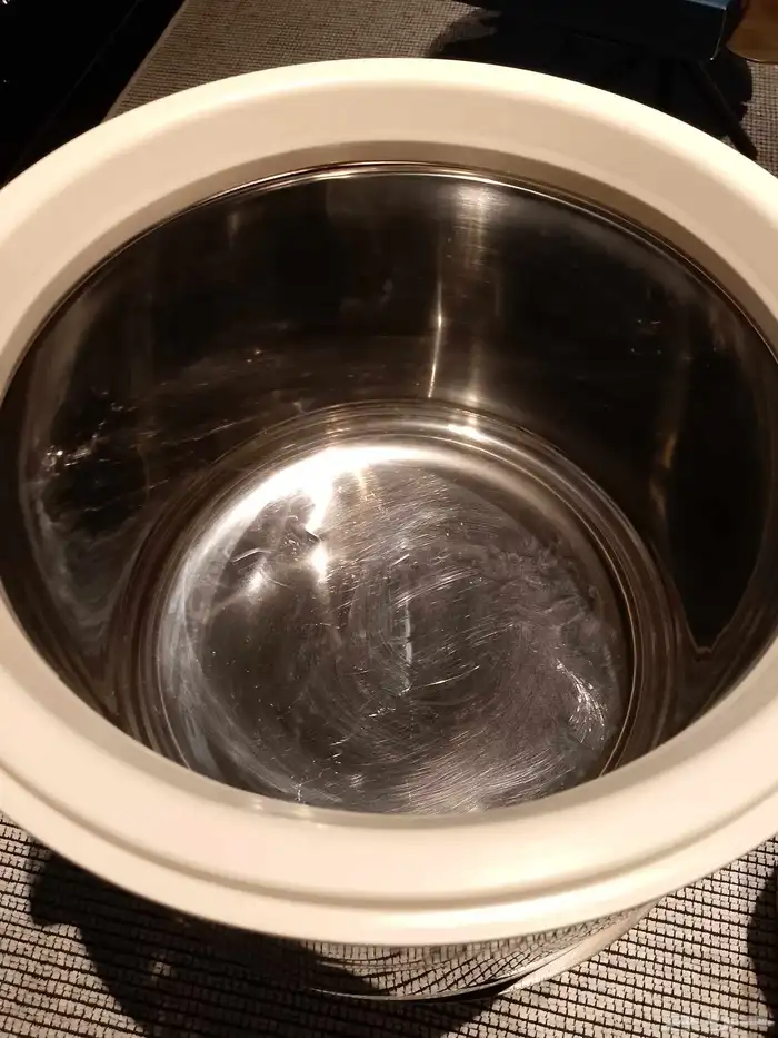 حافظة طعام ياباني زوجرشي ابو فيل نظيفه مقاس كبير 3