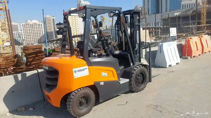 موجود شوكه 3طن وشوكه 7طن للايجار لتواصل جوال 0