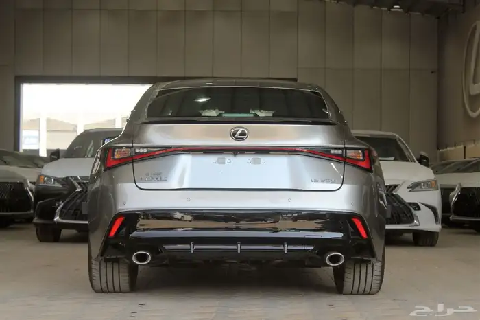 لكزس - IS350 F Sport - خليجي - 2025 3