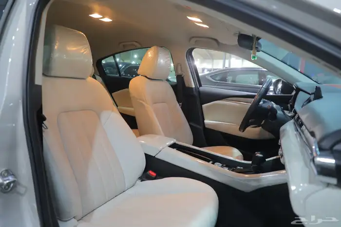 مازدا فئة 6 نص الفل مقاعد جلد شاشه 2025 شبه الجديد 11