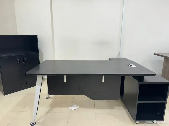 للبيع طاولات مكتب 380 0