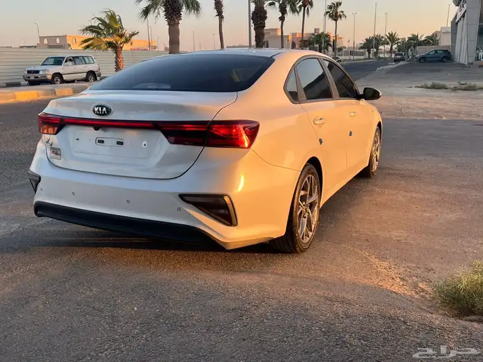 كيا K3سيراتو 2021(بنزين) فل بصمة شاشة 11