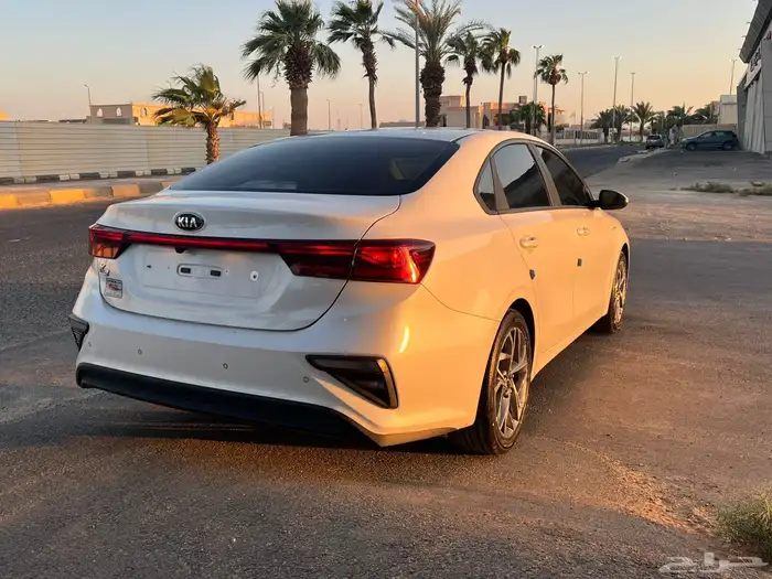 كيا K3سيراتو 2021(بنزين) فل بصمة شاشة 10