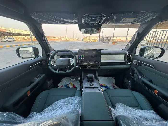 جيتور لاكجري اسود داخلي زيتي اصفار جديد أصفار 2026 11