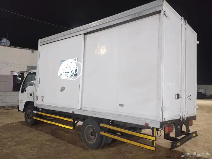 سيارة دينه ماء ديزل ايسوزو 2005 3