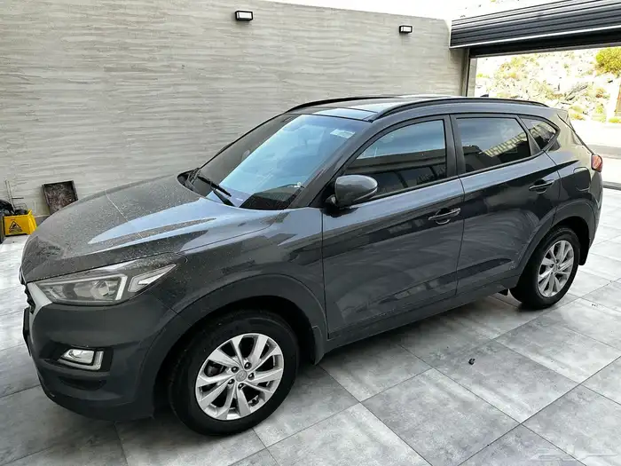 توسان 21 باستخدام شخص واحد من الوكاله 0