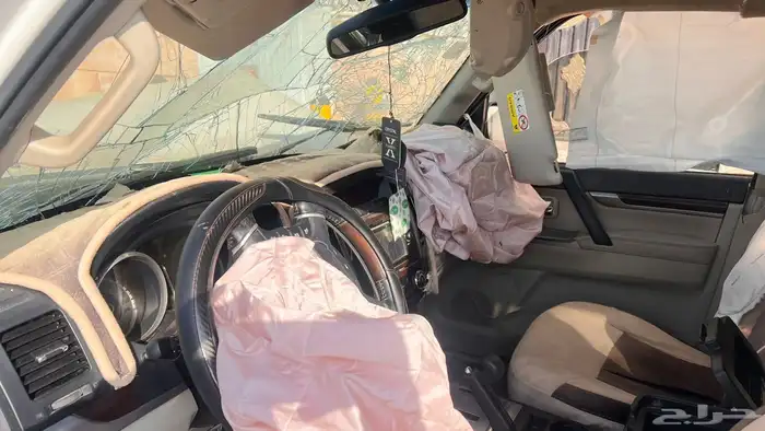 جيب باجيرو ميتسوبيشي 6