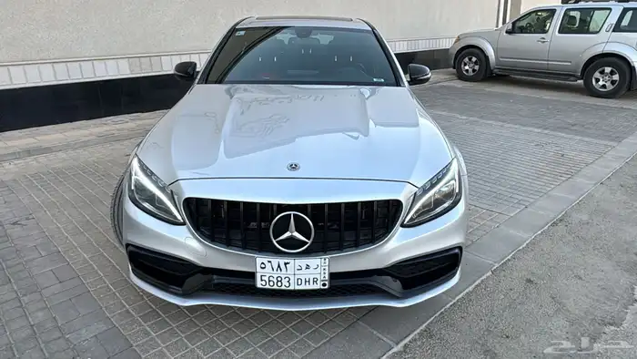 مرسيدس C63 للبيع 3