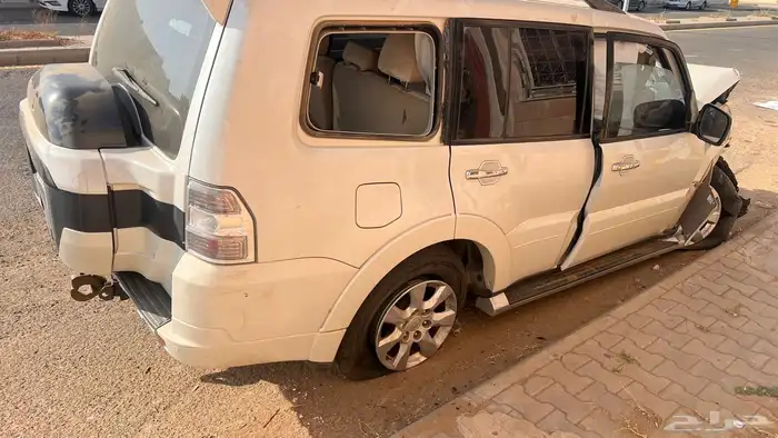 جيب باجيرو ميتسوبيشي 5