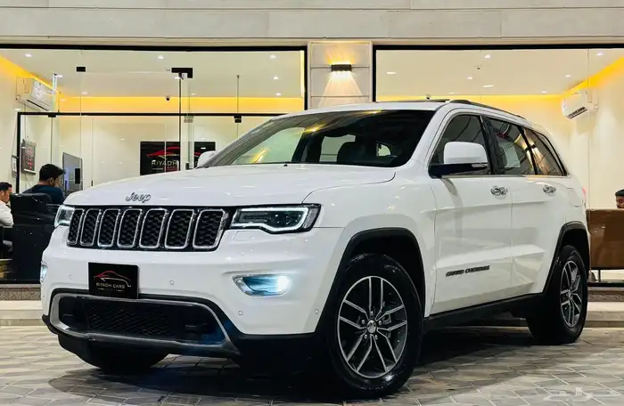 جراند شيروكي 2018 ليمتد ( عرض خاص ) 1