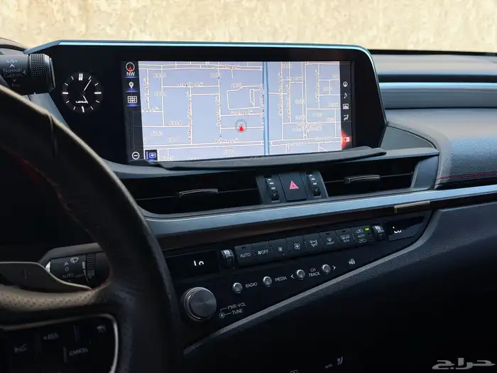 لكزس es350 fsport موديل 2021 18