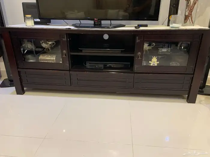 طاولة تلفاز 1