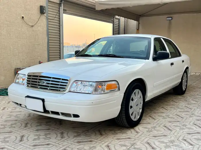 فورد فكتوريا 2006 عداد 57 الف 2