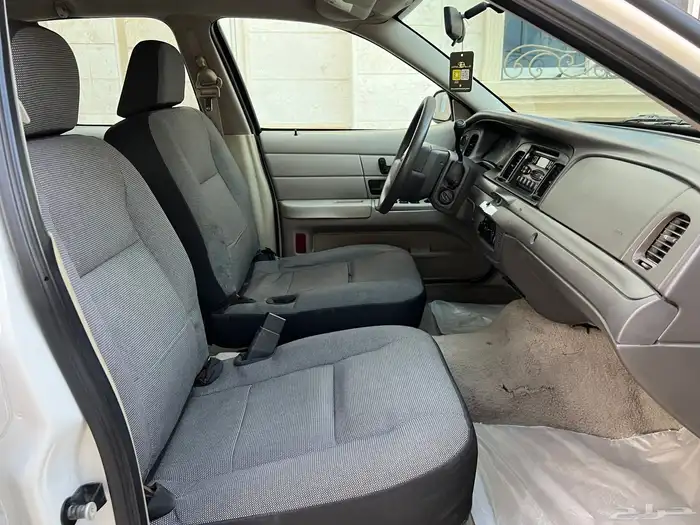 فورد فكتوريا 2006 عداد 57 الف 8