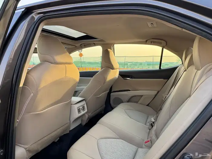 تويوتا كامري GLE بنزين 2020 9