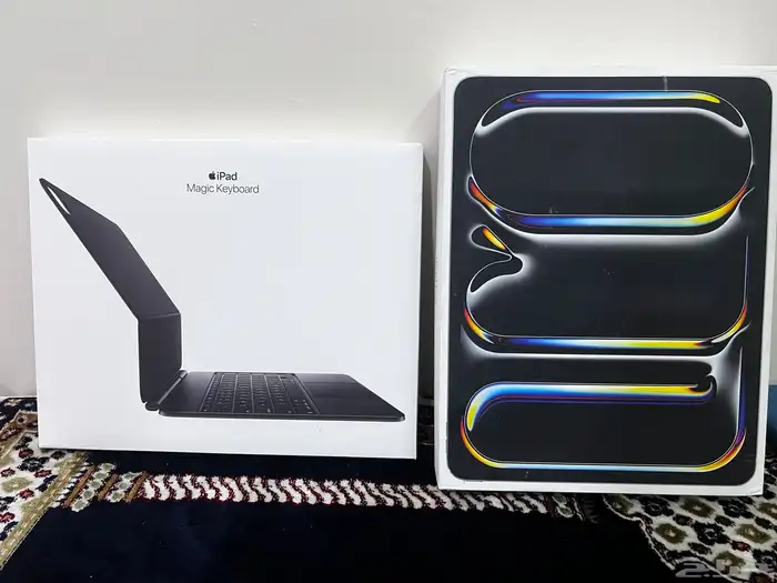 ايباد برو 13 M4 مع لوحة مفاتيح سحرية استخدام 3 شهور فقط 5
